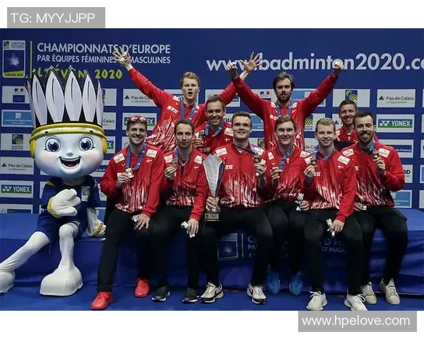 重庆羽毛球队在欧锦赛中的默契配合与精彩表现分析